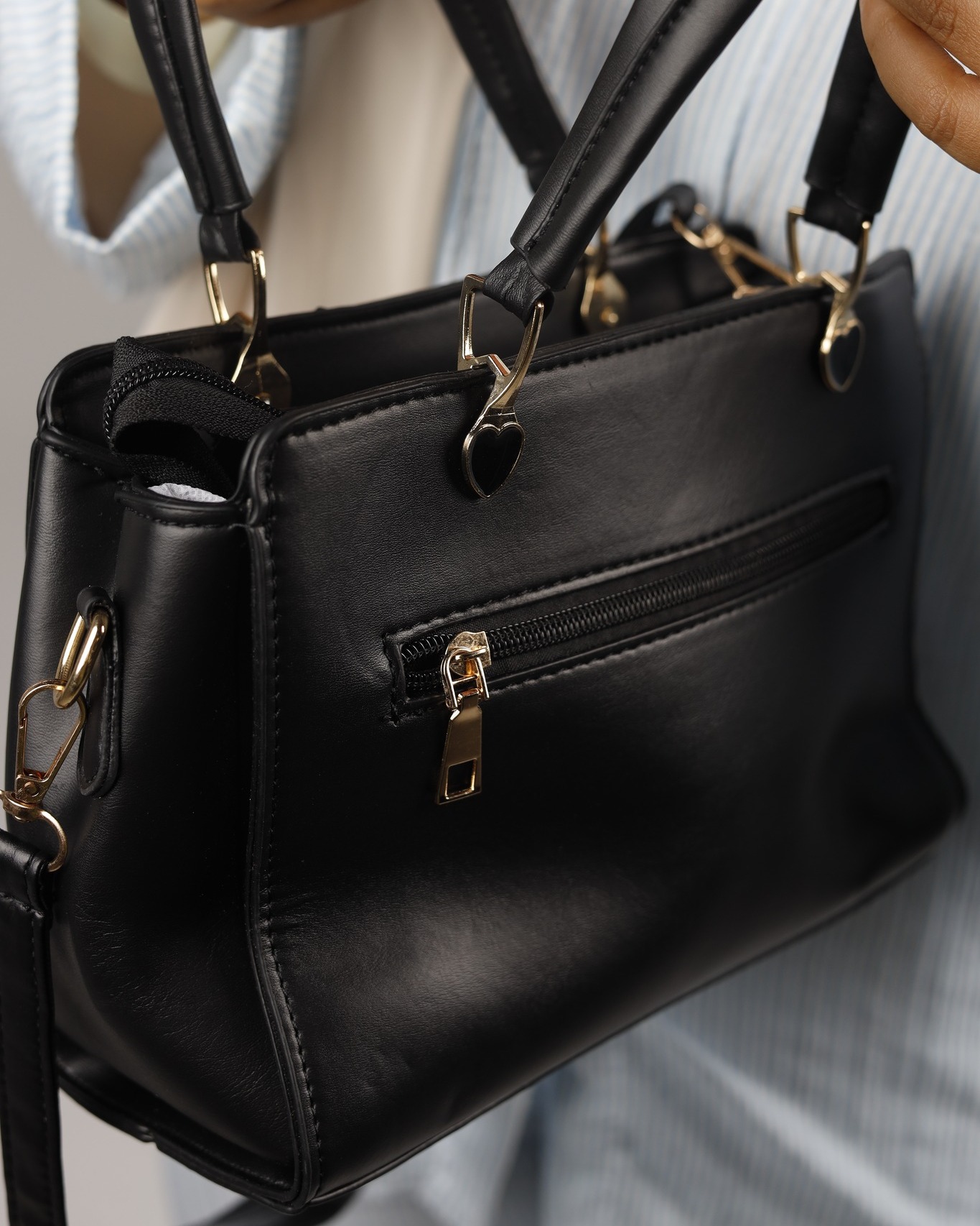 Sac à main noir chic